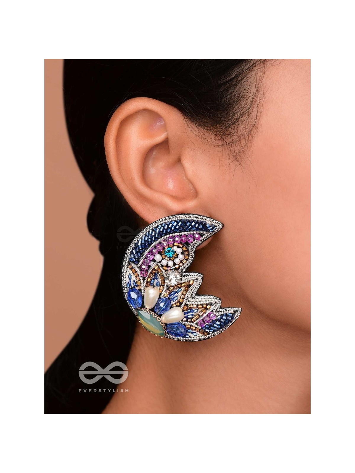 SOMNIVRITTA - AURA OF THE MOON - CUT DANA, STONE, PEARL DROP AND BEADS EMBROIDERED EARRINGS (BLUE)