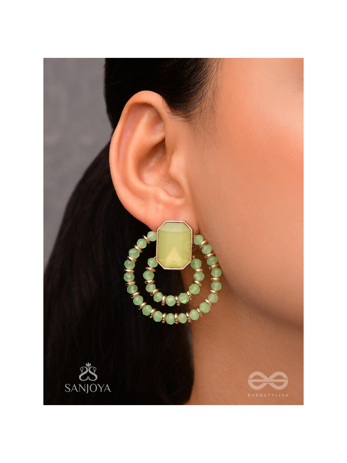 THE WHISPERS OF CRYSTAL - GOLDEN BEADED EARRINGS (GREEN)
