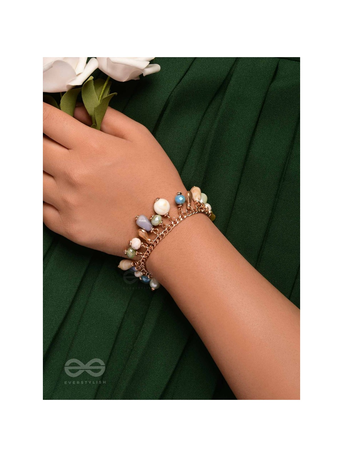 THE CRYSTALLINE SHORE - CASUAL BEADED BRACELET