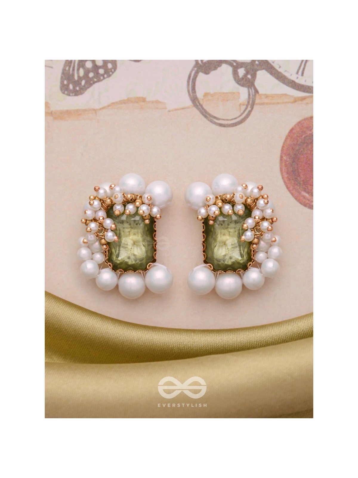 Varkshya - The Shining Forest - Green Pearl Stud Earrings