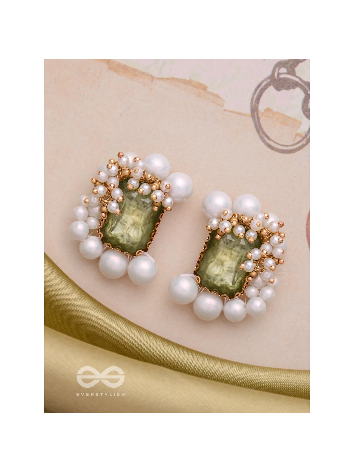 Varkshya - The Shining Forest - Green Pearl Stud Earrings