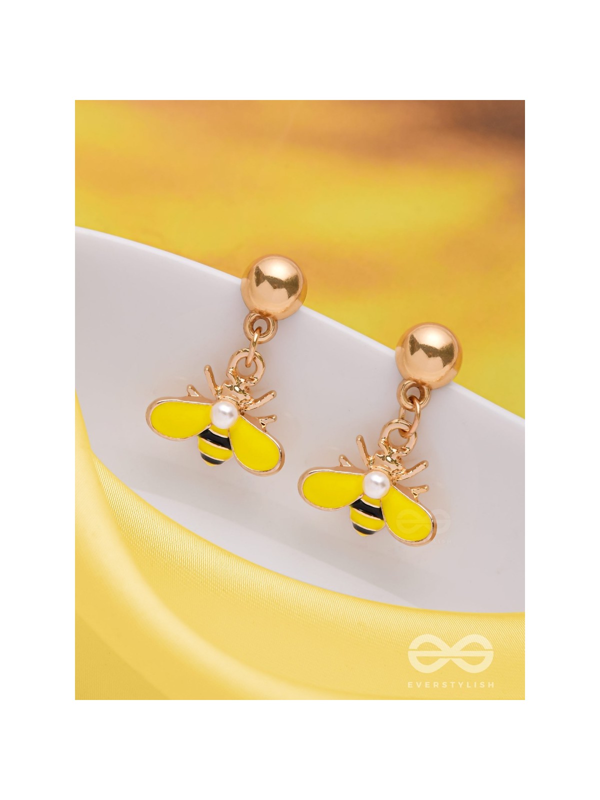 THE BUZZIN BEE - CUTE DROP EARRINGS