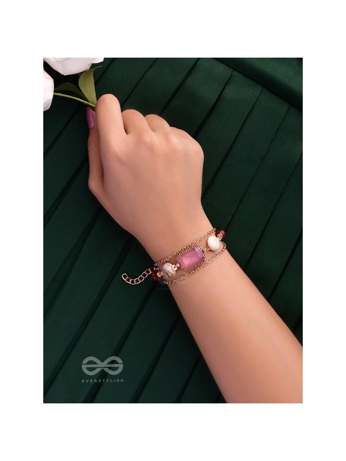 THE CORAL COVE - CASUAL MULTILAYERED BRACELET