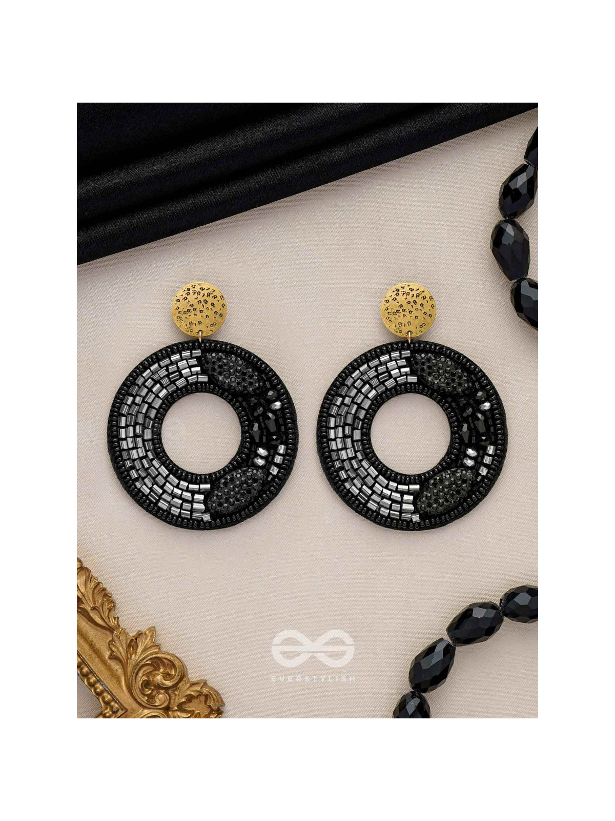 RATRIKRATA - CREATED BY NIGHT - BEADS AND CUTDANA EMBROIDERED EARRINGS