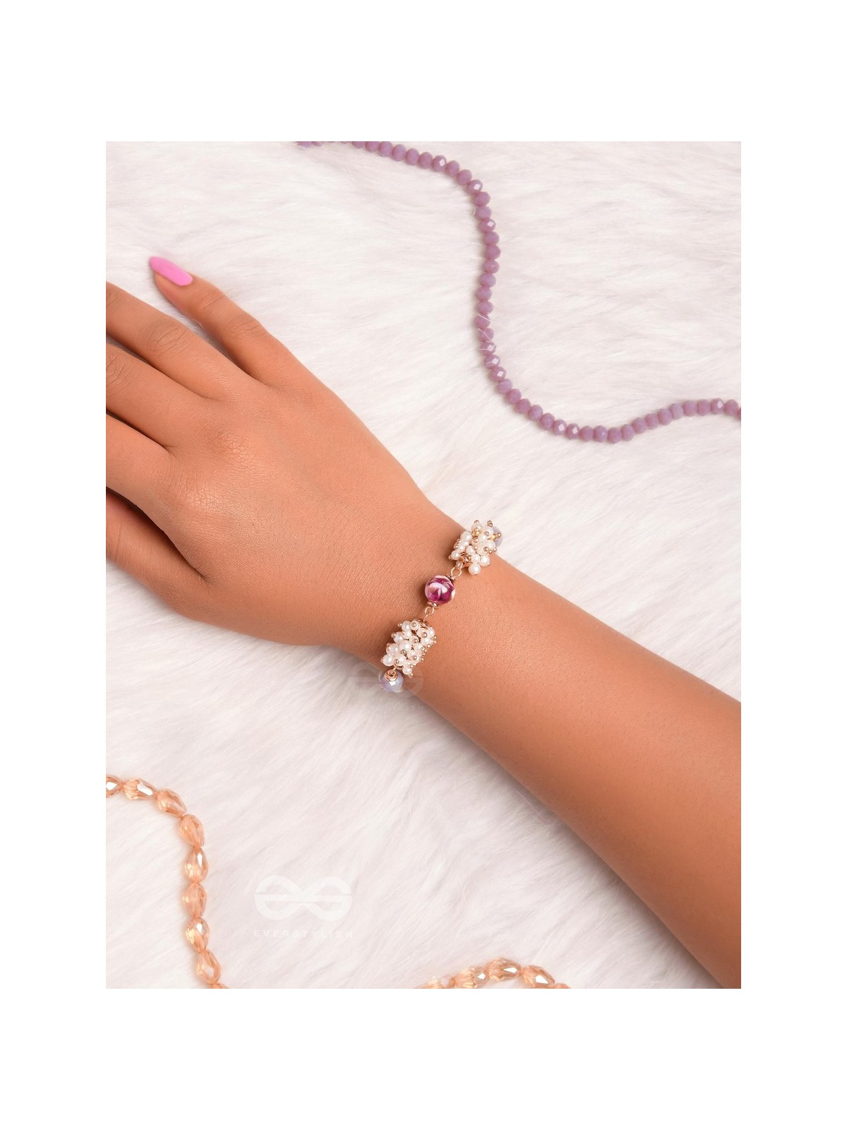 A MAUVE MOON - CLASSY BEADED BRACELET