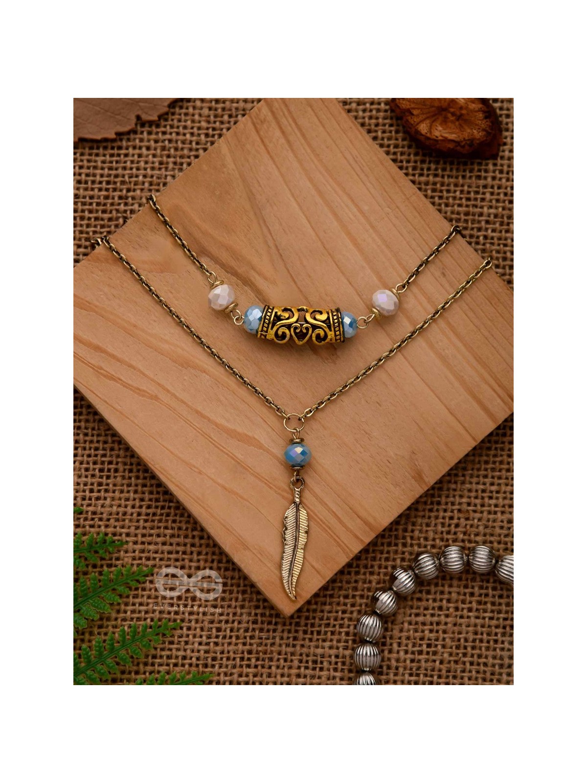 THE ANCIENT TREASURES - CASUAL MULTILAYERED NECKPIECE