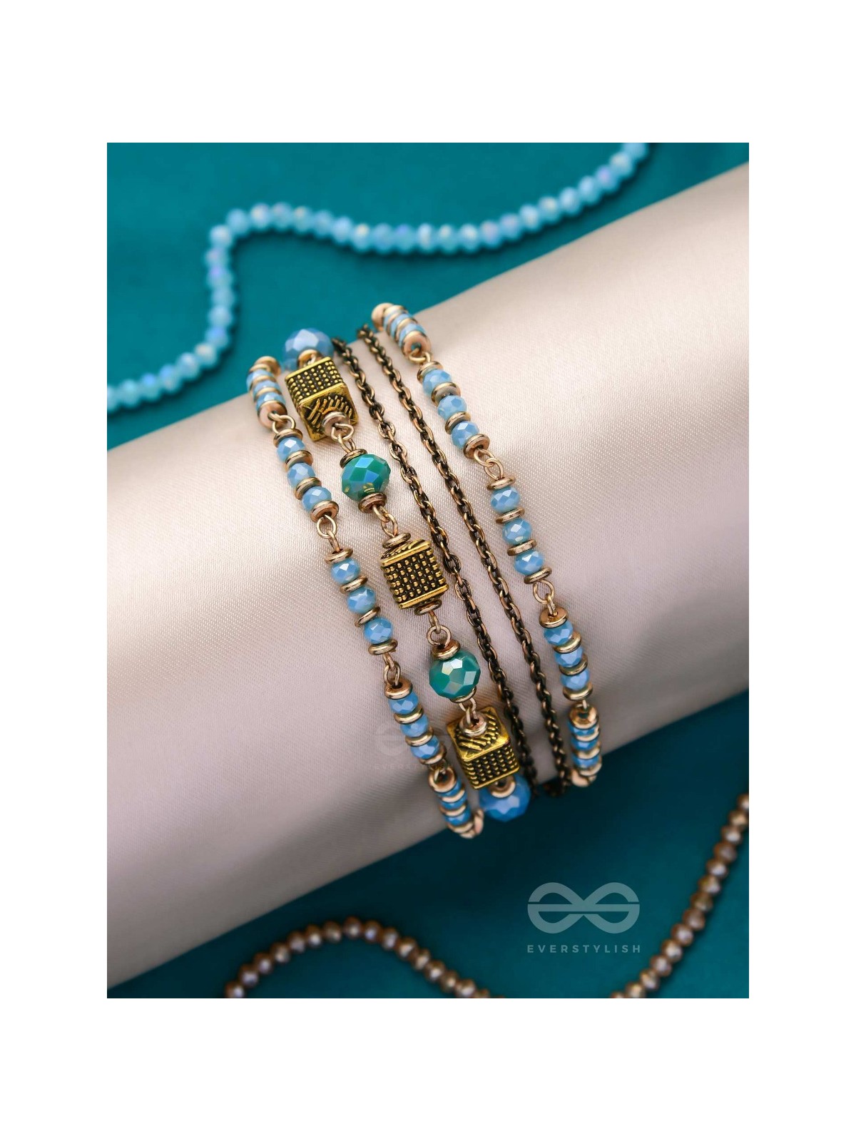 THE HEAVENLY SHADES - MULTILAYERED CASUAL BRACELET