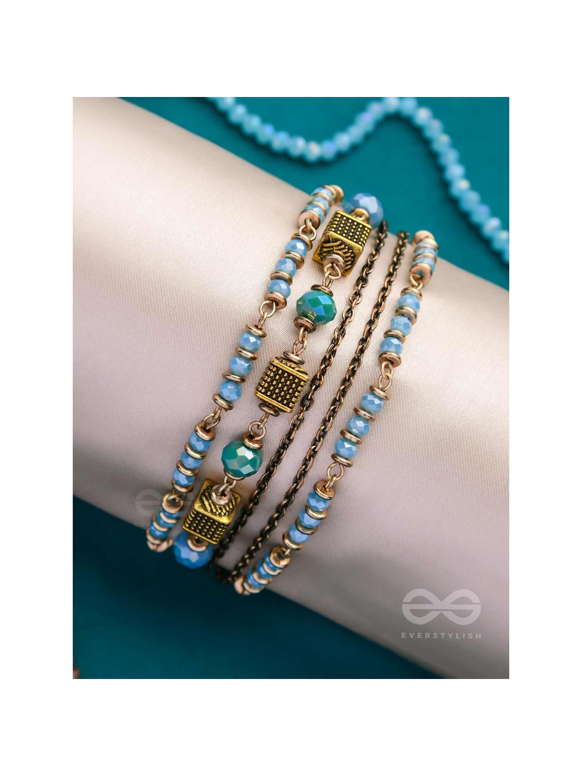 THE HEAVENLY SHADES - MULTILAYERED CASUAL BRACELET
