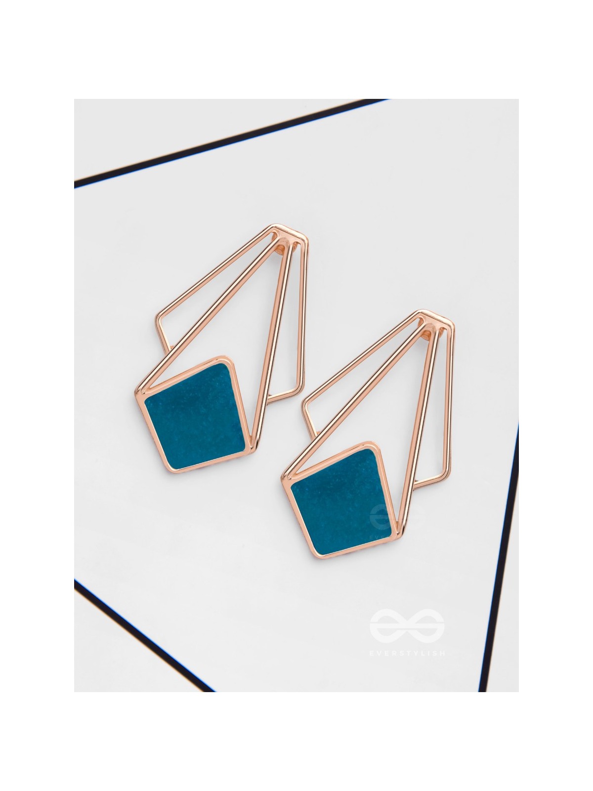 THE ARTISTIC DUSK - CASUAL ENAMELLED EARRINGS
