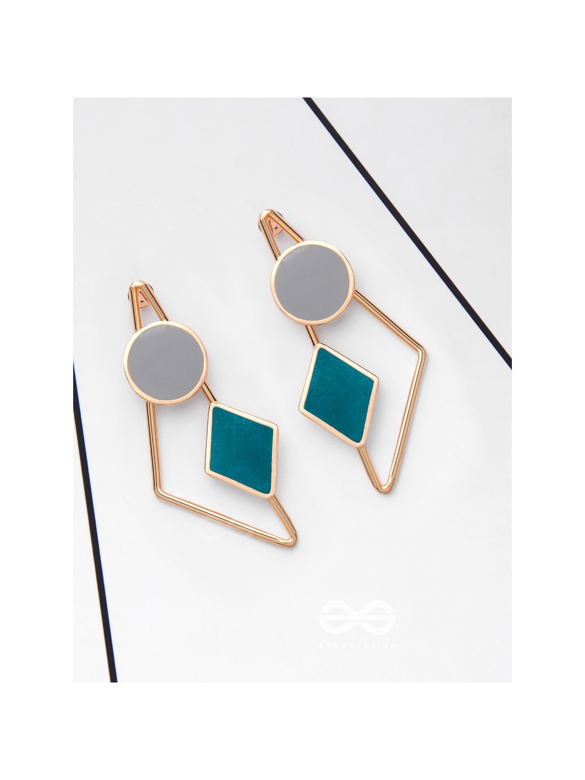 THE ELEGANT APEX - GOLDEN ENAMELED EARRINGS