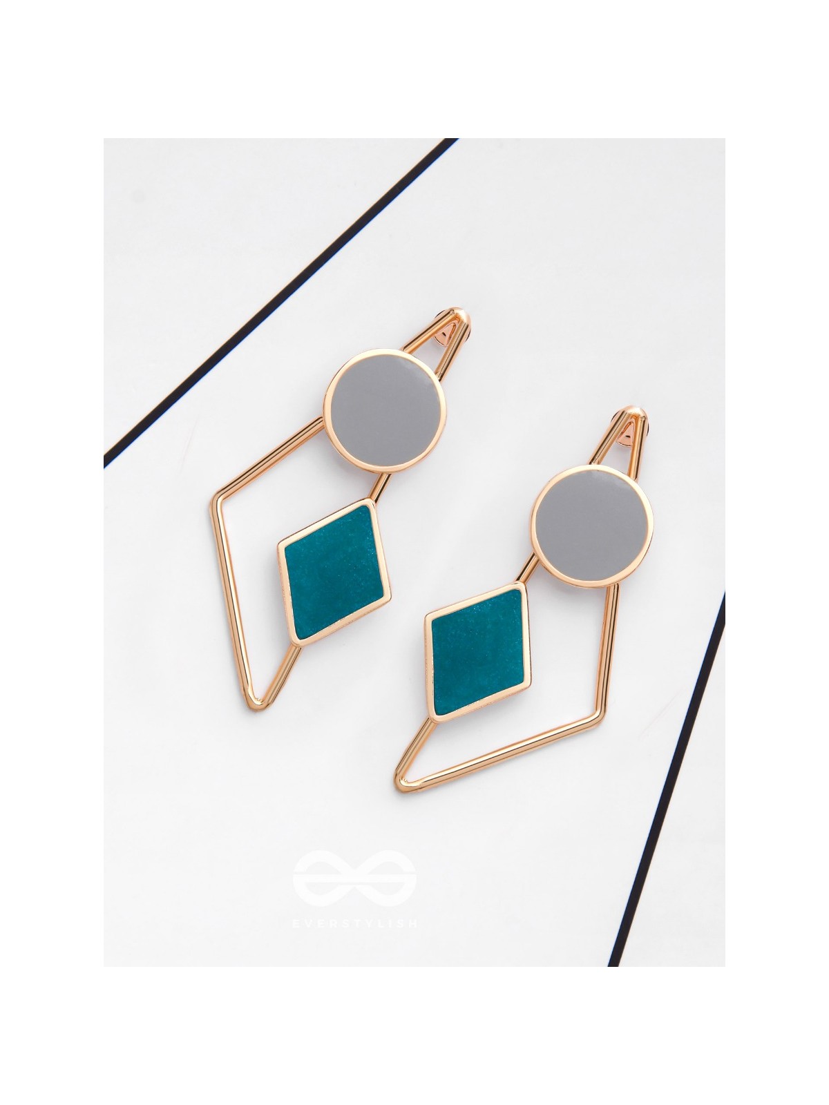 THE ELEGANT APEX - GOLDEN ENAMELED EARRINGS