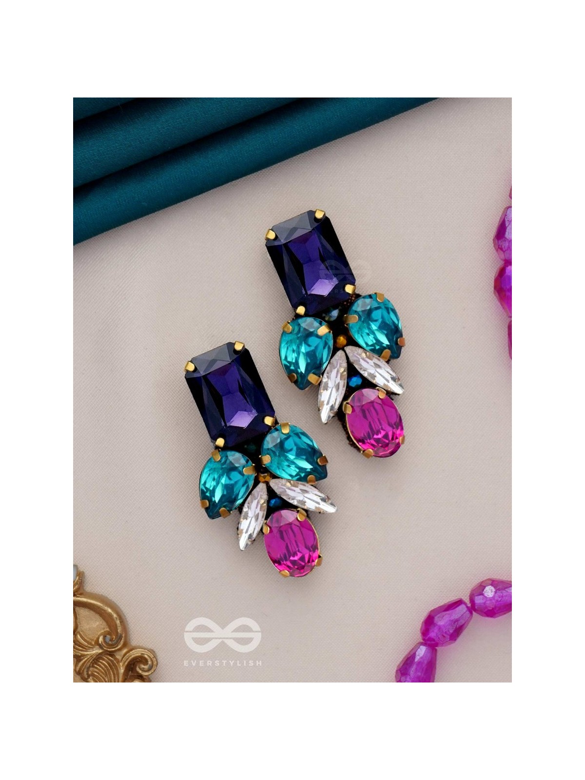 Varnaratna - The colorful glorY - Stone embroidered earrings