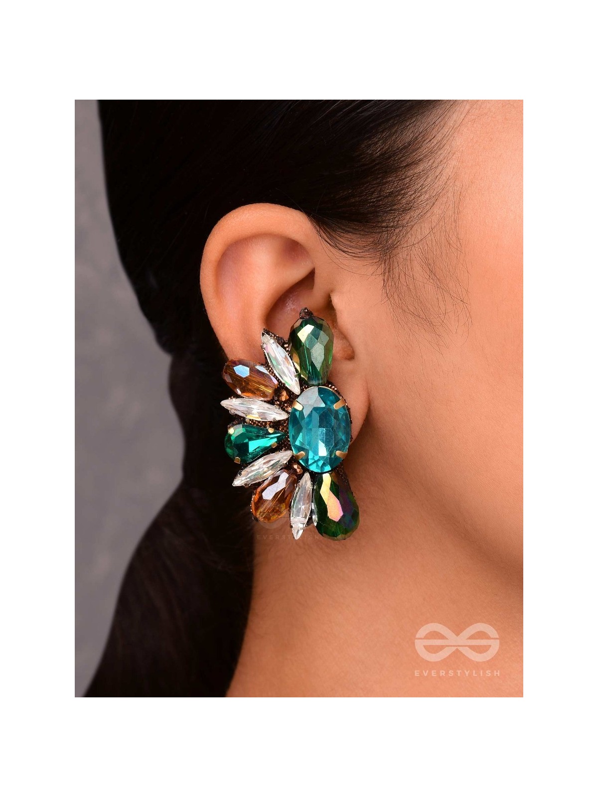 Manivarga - The gem collection - Stone embroidered earrings 
