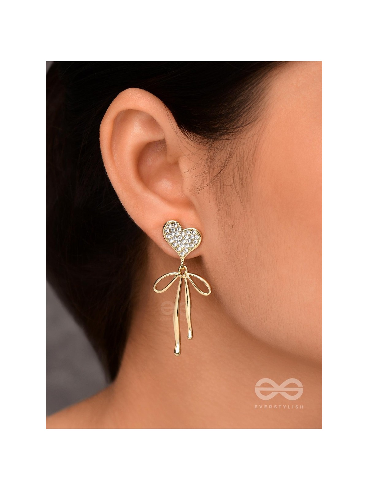 LUSTROUS LOVEBLOOMS - GOLDEN SPARKLING EARRINGS