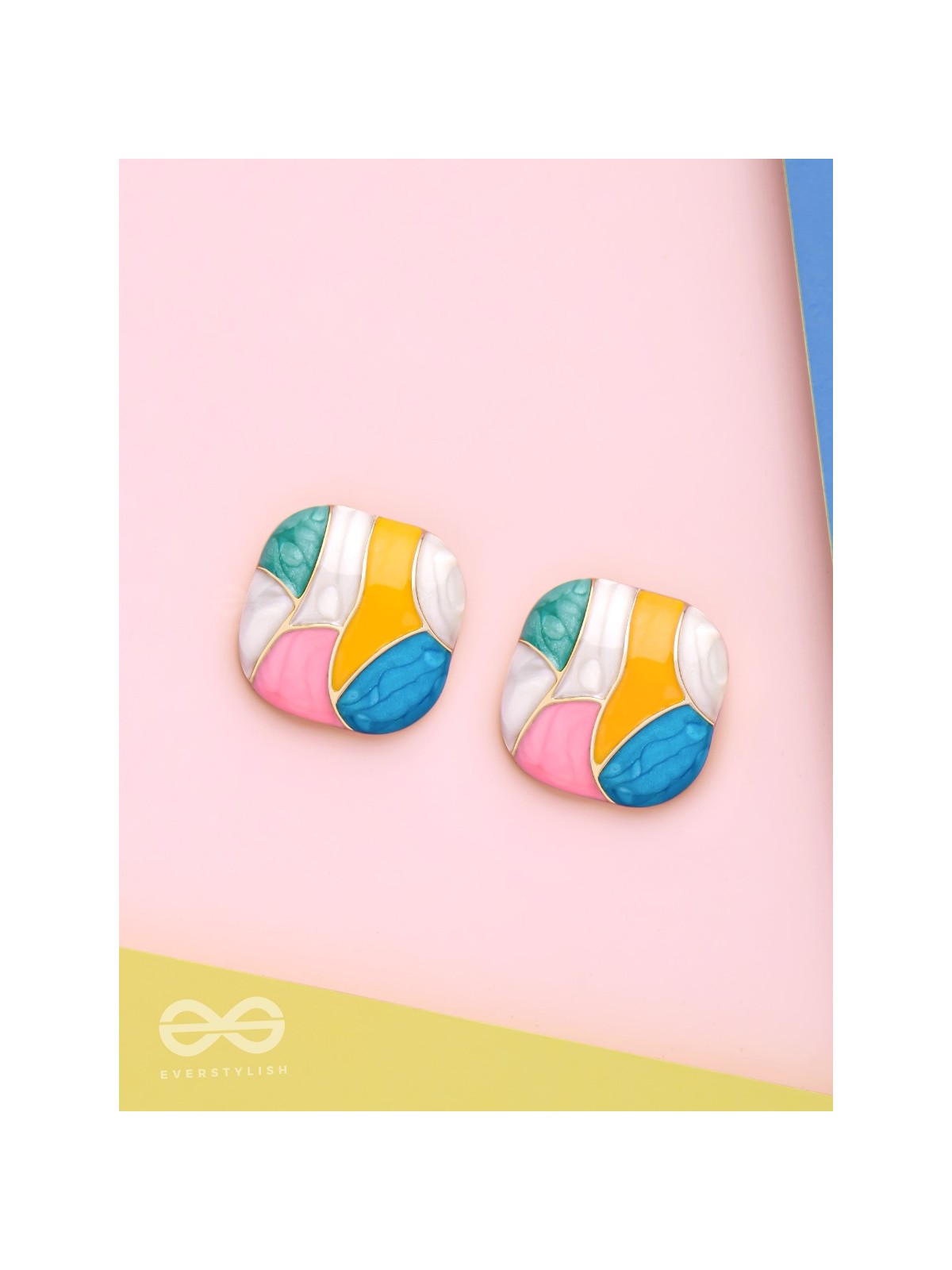 CUBIST CANDY - GOLDEN EMBELLISHED STUD EARRINGS