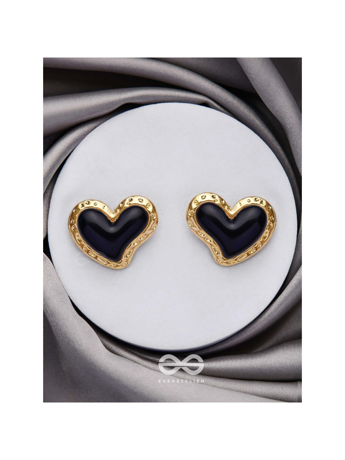 BEATS OF BEAUTY - GOLDEN EMBELLISHED EARRINGS (BLACK)