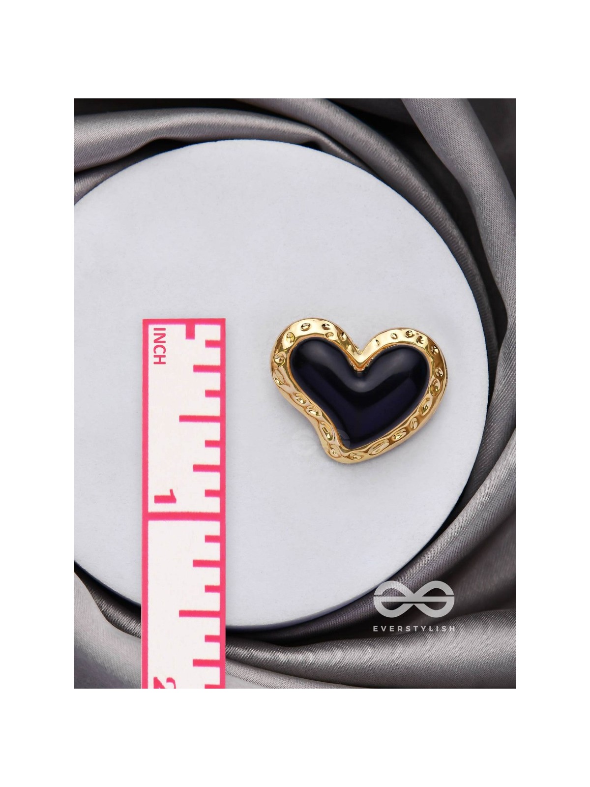 BEATS OF BEAUTY - GOLDEN EMBELLISHED EARRINGS (BLACK)