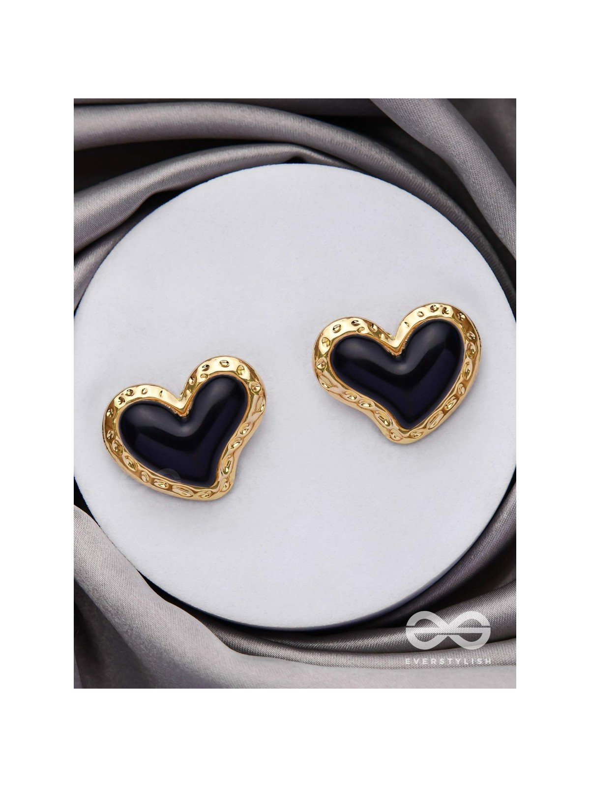 BEATS OF BEAUTY - GOLDEN EMBELLISHED EARRINGS (BLACK)