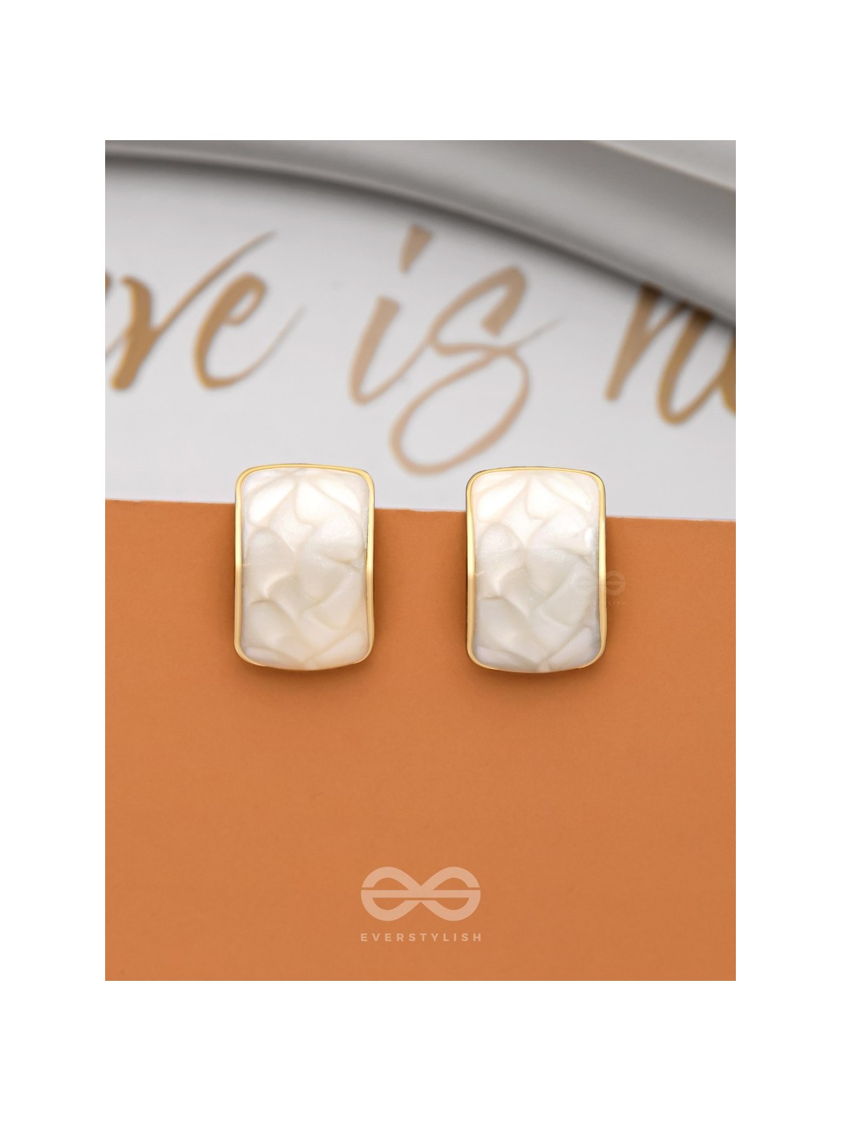 THE CLASSIC RADIANCE  - GOLDEN ENAMELLED STUD EARRINGS (WHITE)