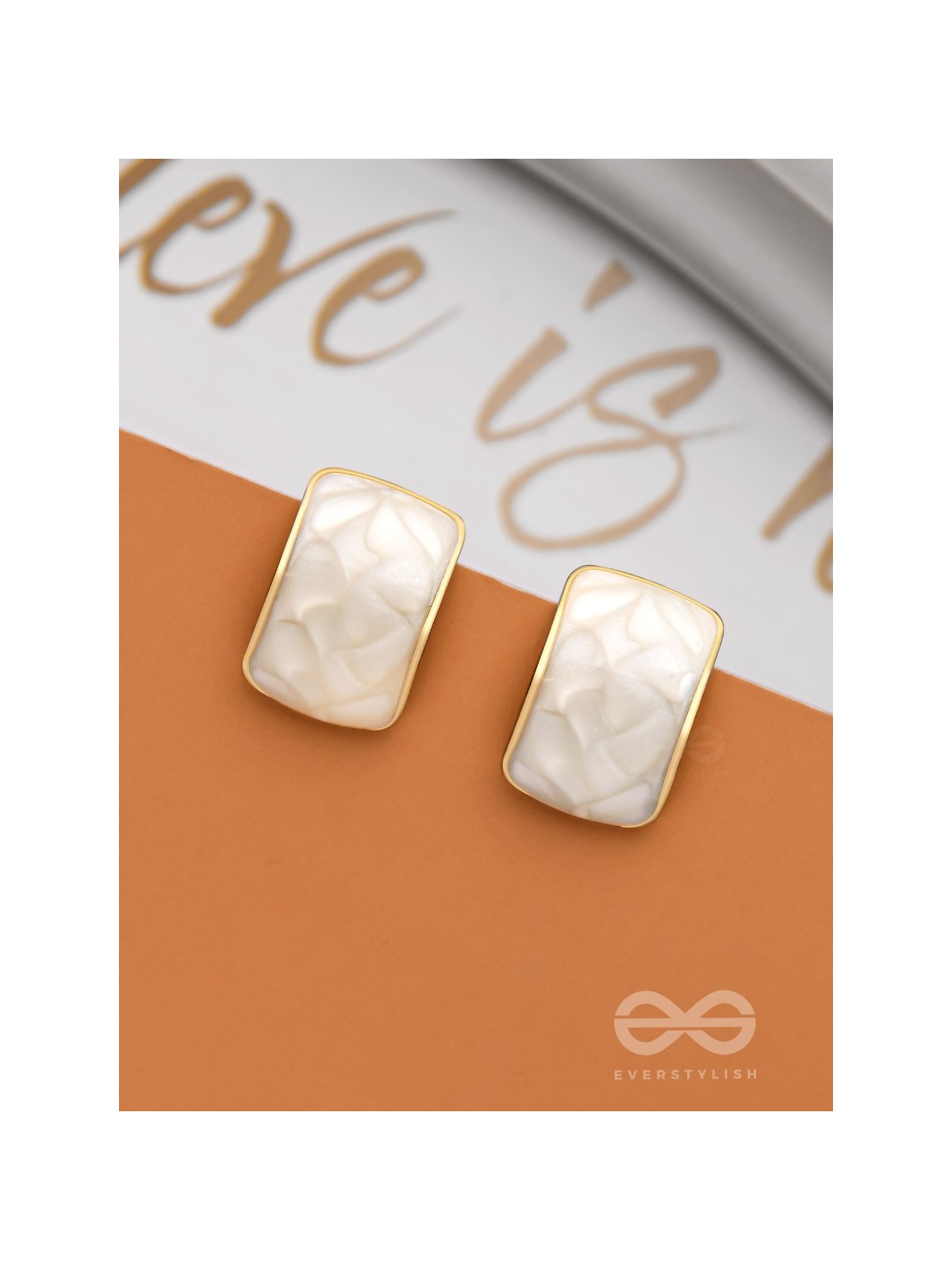 THE CLASSIC RADIANCE  - GOLDEN ENAMELLED STUD EARRINGS (WHITE)