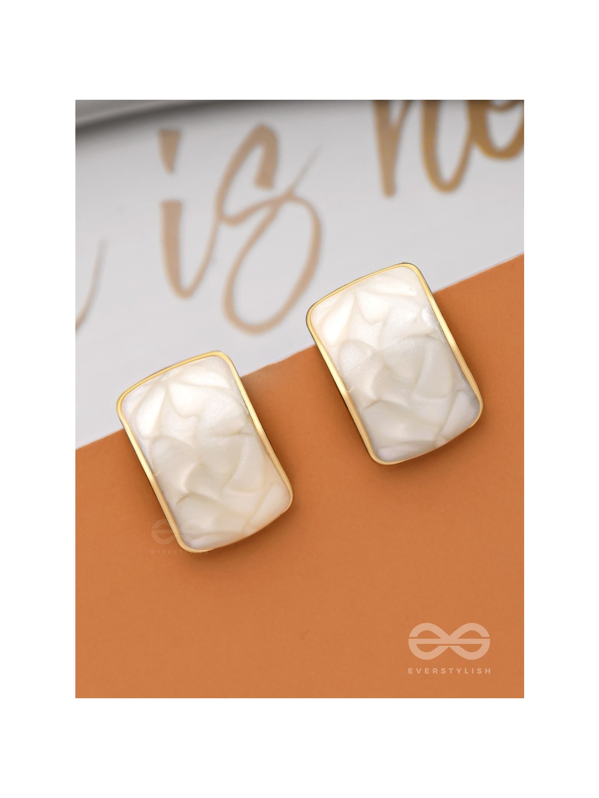THE CLASSIC RADIANCE  - GOLDEN ENAMELLED STUD EARRINGS (WHITE)
