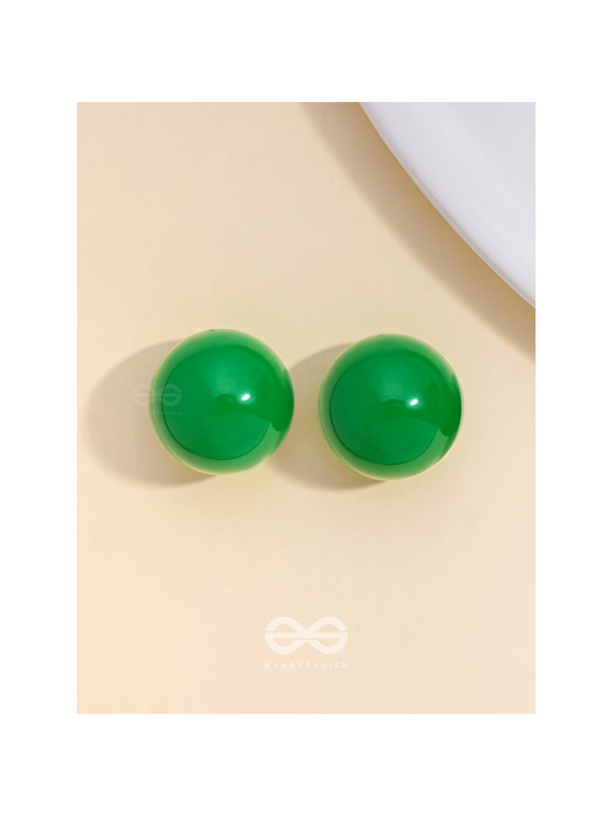HOPPIN' HAPPINESS - GREEN STATEMENT STUD EARRINGS