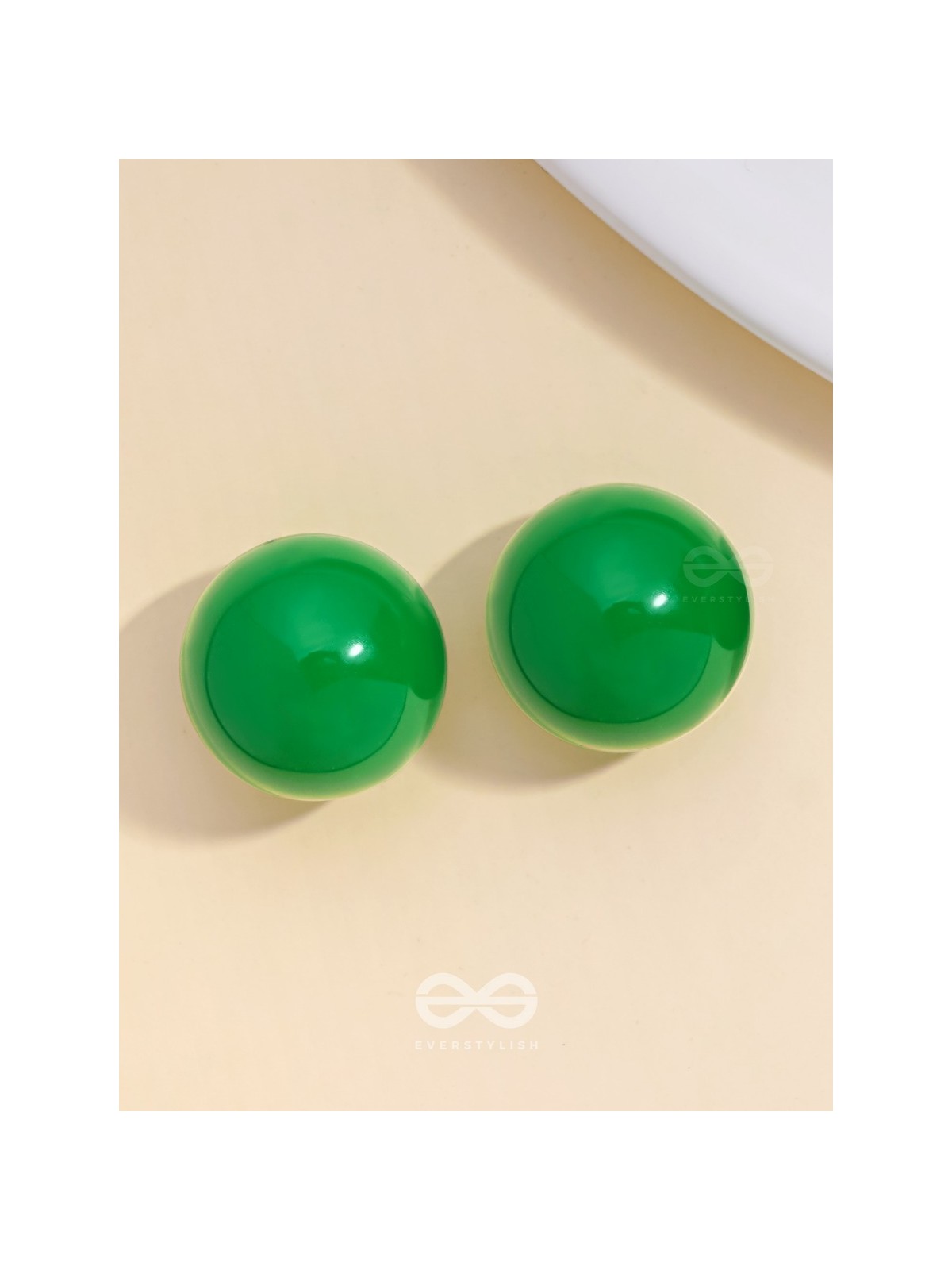 HOPPIN' HAPPINESS - GREEN STATEMENT STUD EARRINGS