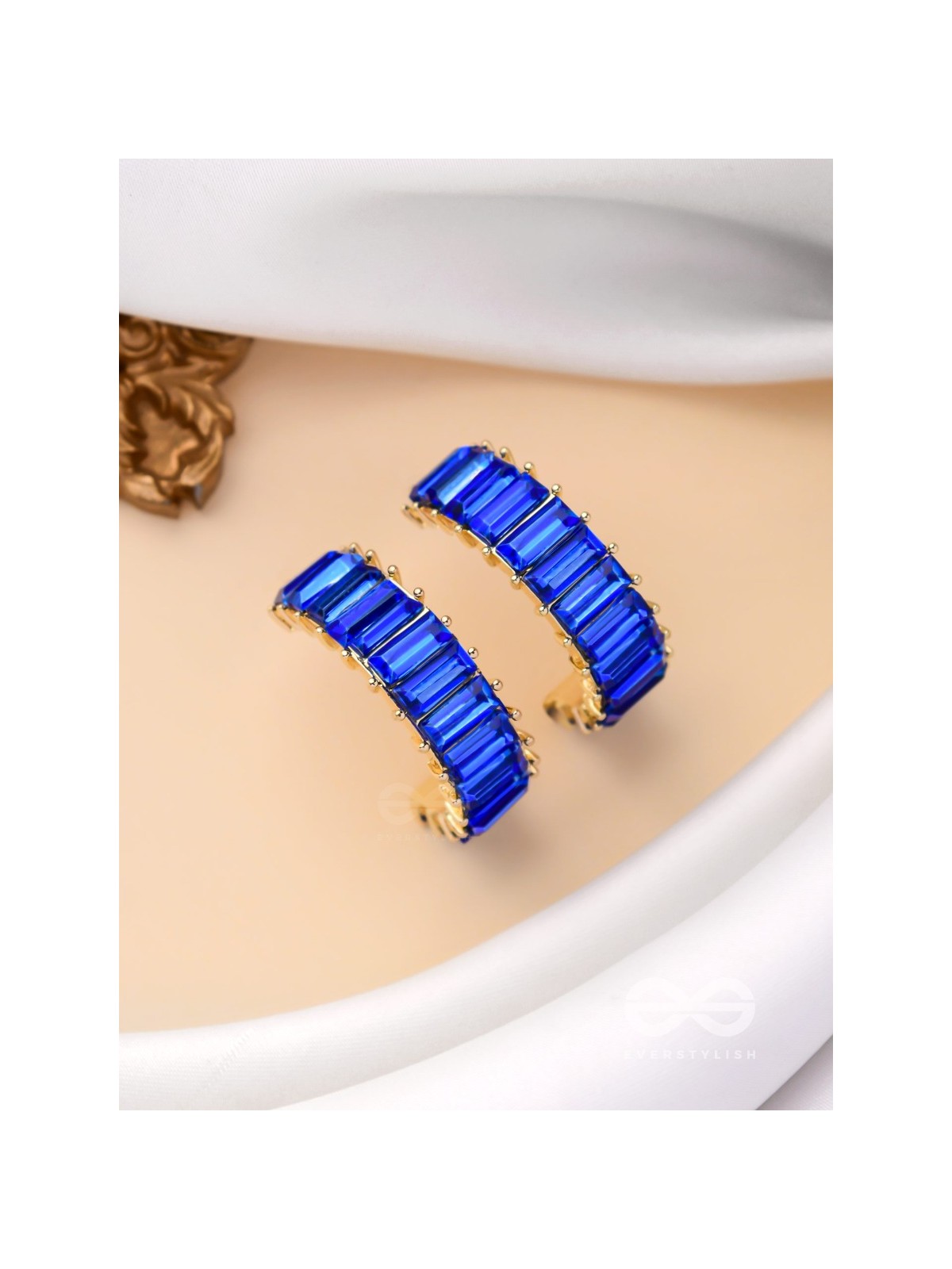 CRYSTAL GALAXIES - GOLDEN EMBELLISHED EARRINGS (BLUE)