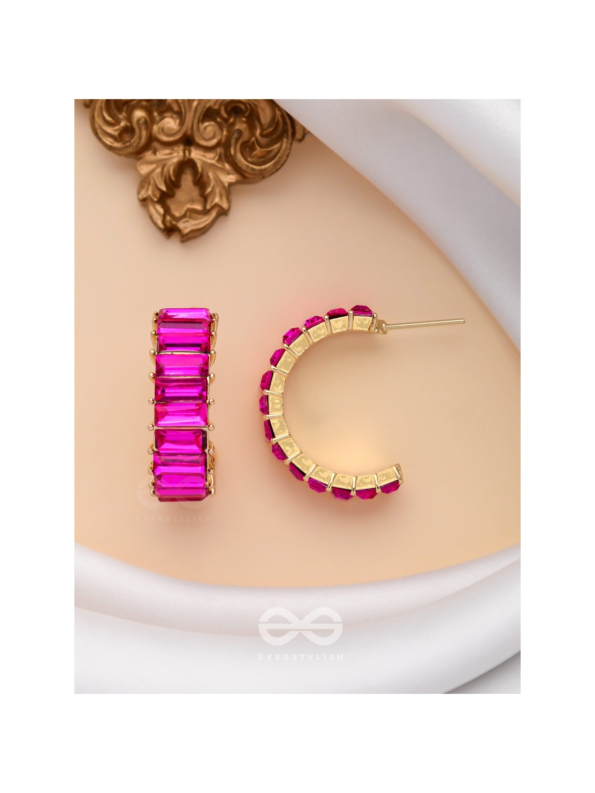 CRYSTAL GALAXIES - GOLDEN EMBELLISHED EARRINGS (MAGENTA)