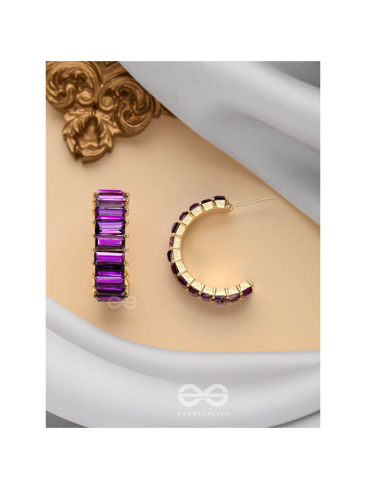 CRYSTAL GALAXIES - GOLDEN EMBELLISHED EARRINGS (PURPLE)