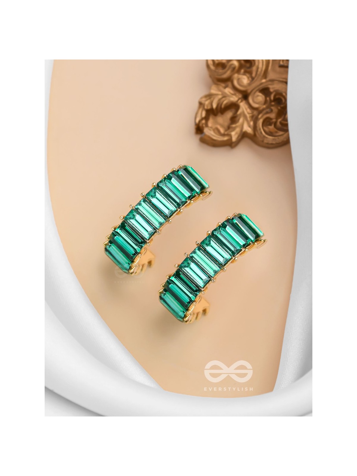 CRYSTAL GALAXIES - GOLDEN EMBELLISHED EARRINGS (GREEN)