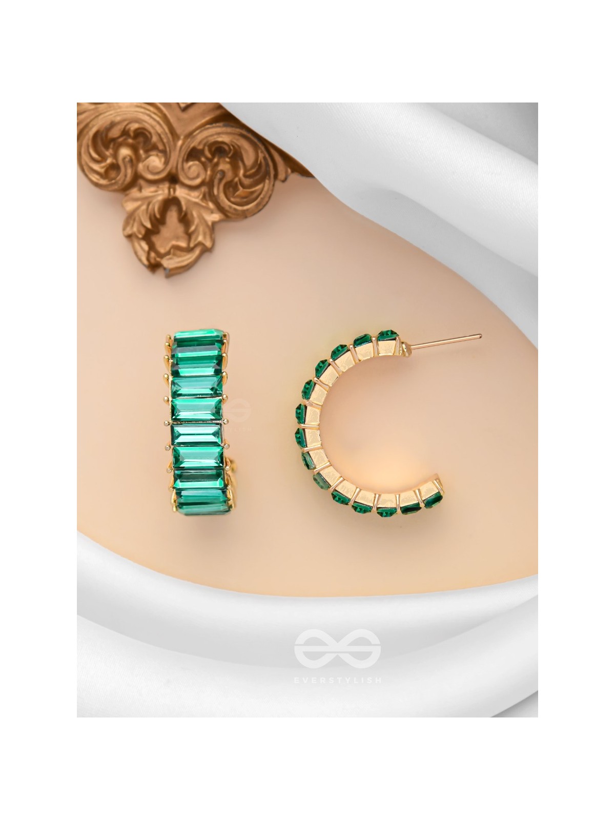 CRYSTAL GALAXIES - GOLDEN EMBELLISHED EARRINGS (GREEN)