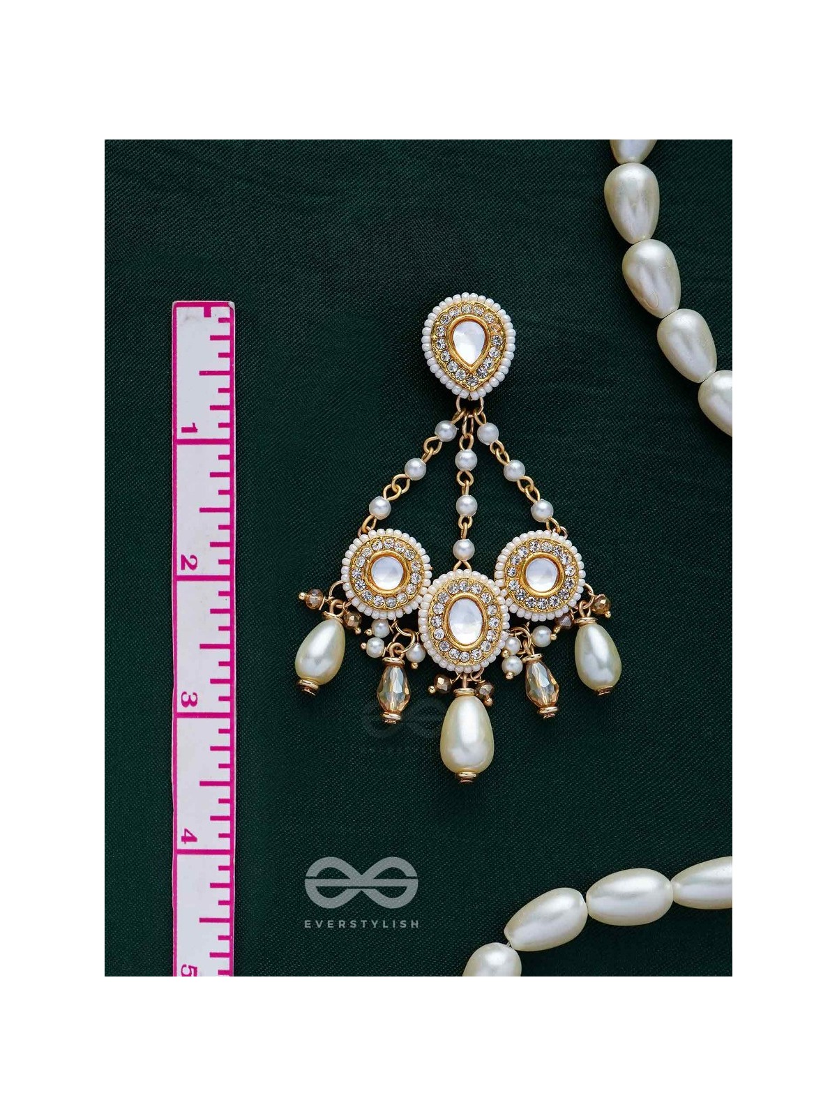 Avadata - Dazzling Giltz N Glamour - Golden Embellished Polki And Kundan Earrings