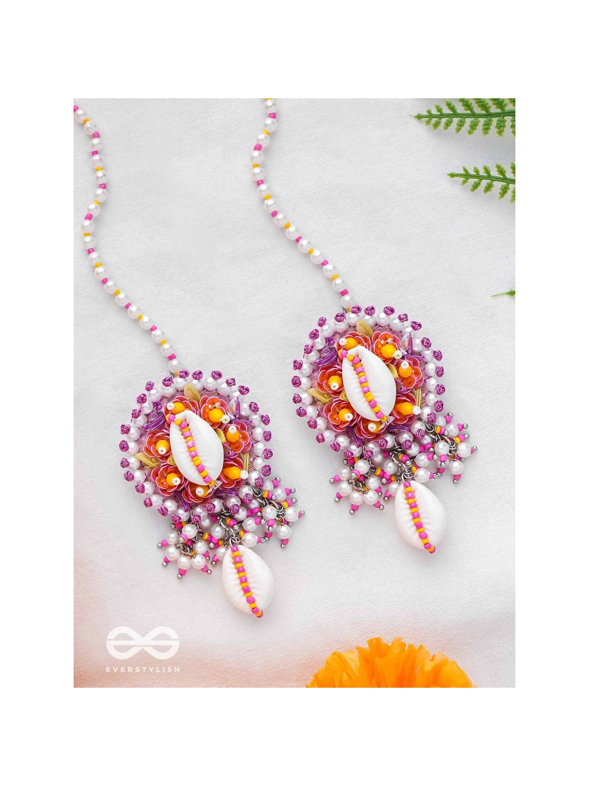 SAMBAVIKA - THE SHELL ENCHANTMENTS - BEADS AND SHELLS EMBROIDERED EARRINGS 