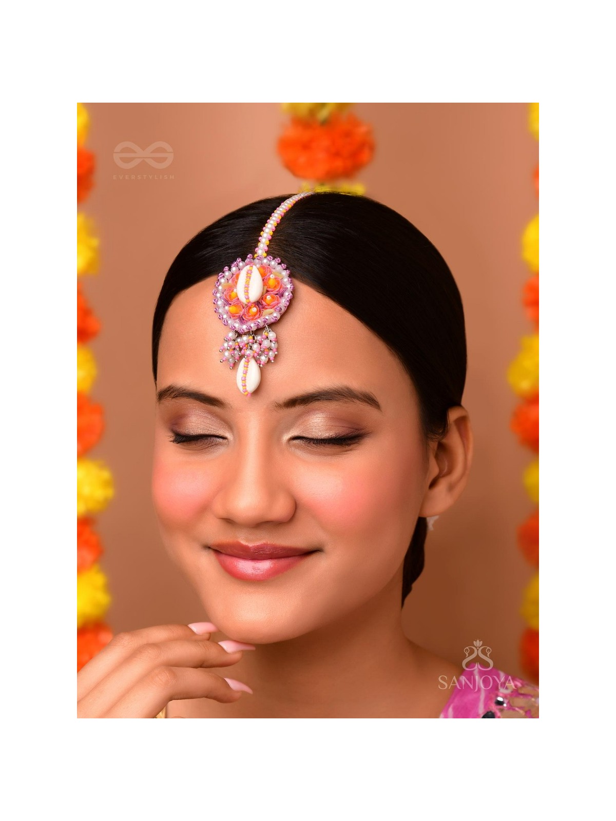 KAAKINI - A SHELL'S TREASURES - SHELL AND BEADS EMBROIDERED MAANGTIKA