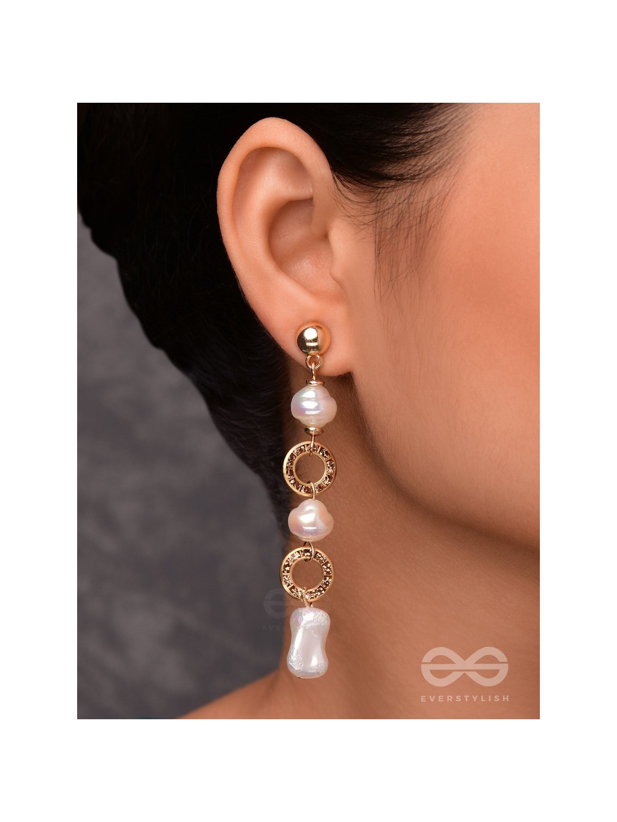CHAMPAGNE WHISPERS - GOLDEN EMBELLISHED EARRINGS
