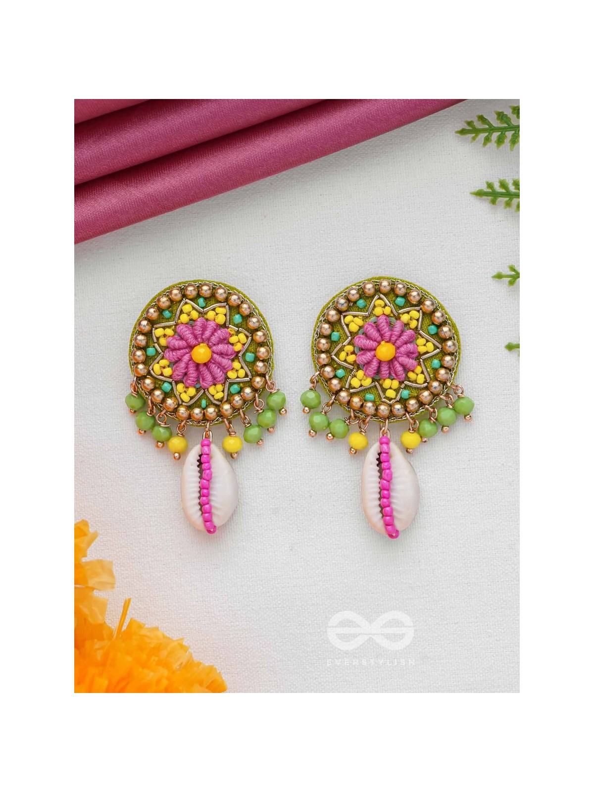 VAARIJA - THE  SEASHELL GALA - SHELL AND BEADS EMBROIDERED EARRINGS
