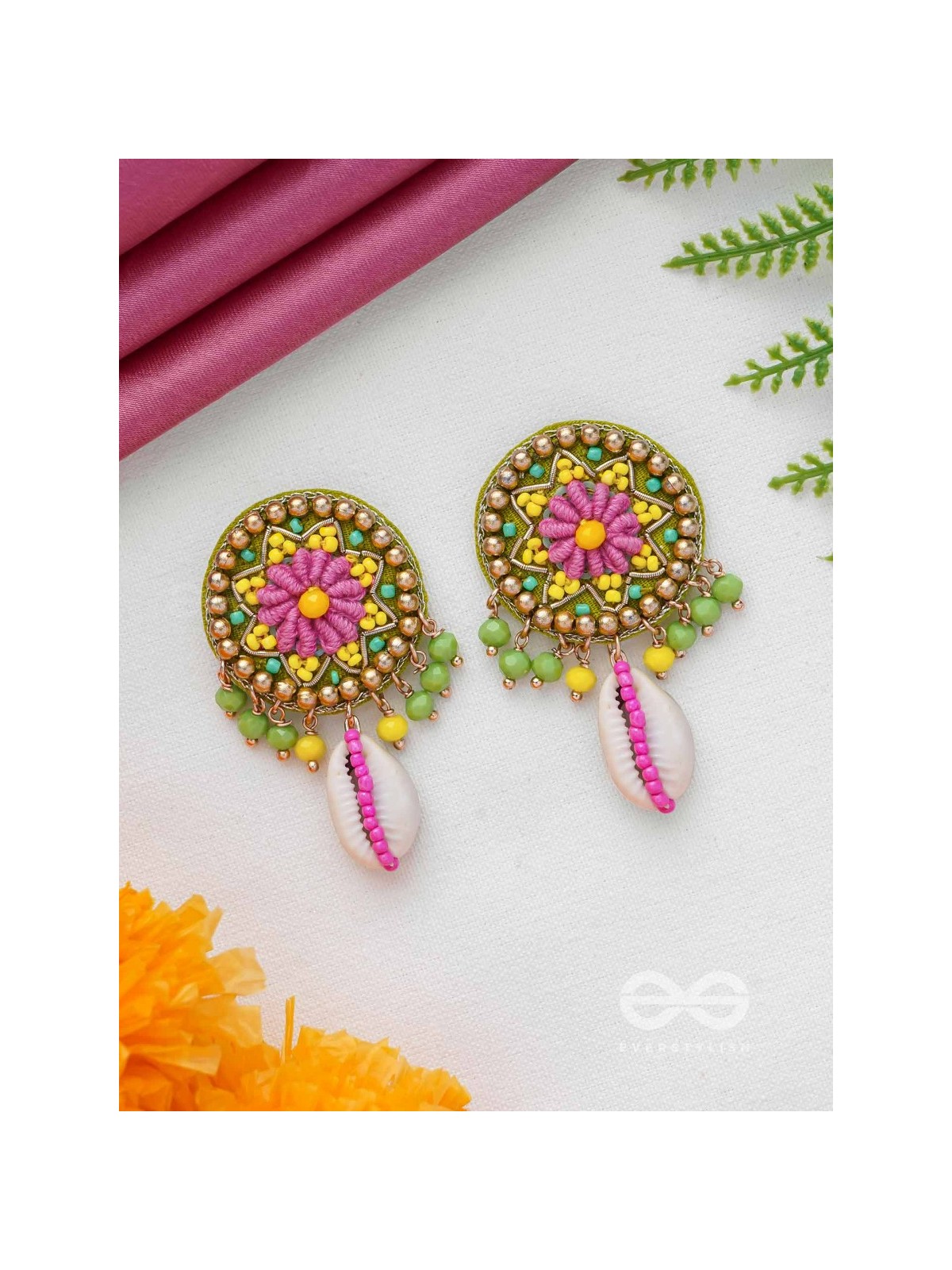 VAARIJA - THE  SEASHELL GALA - SHELL AND BEADS EMBROIDERED EARRINGS