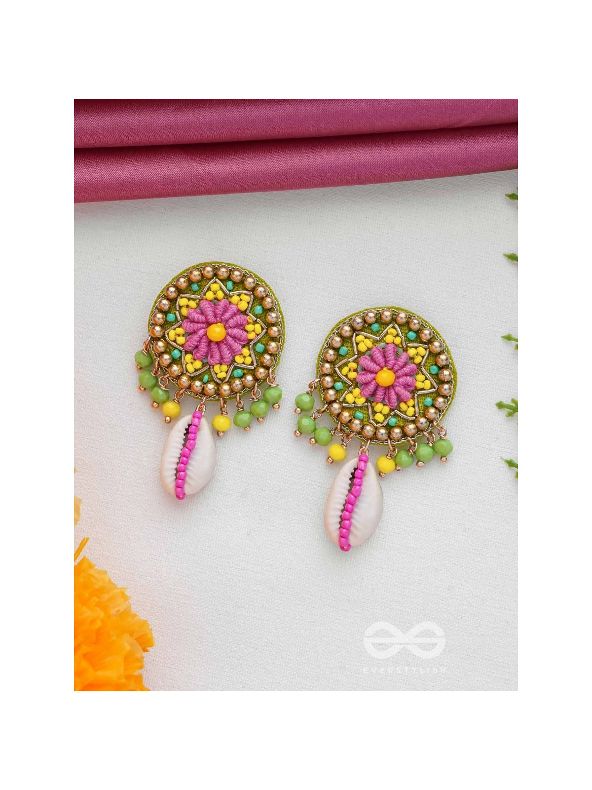 VAARIJA - THE  SEASHELL GALA - SHELL AND BEADS EMBROIDERED EARRINGS