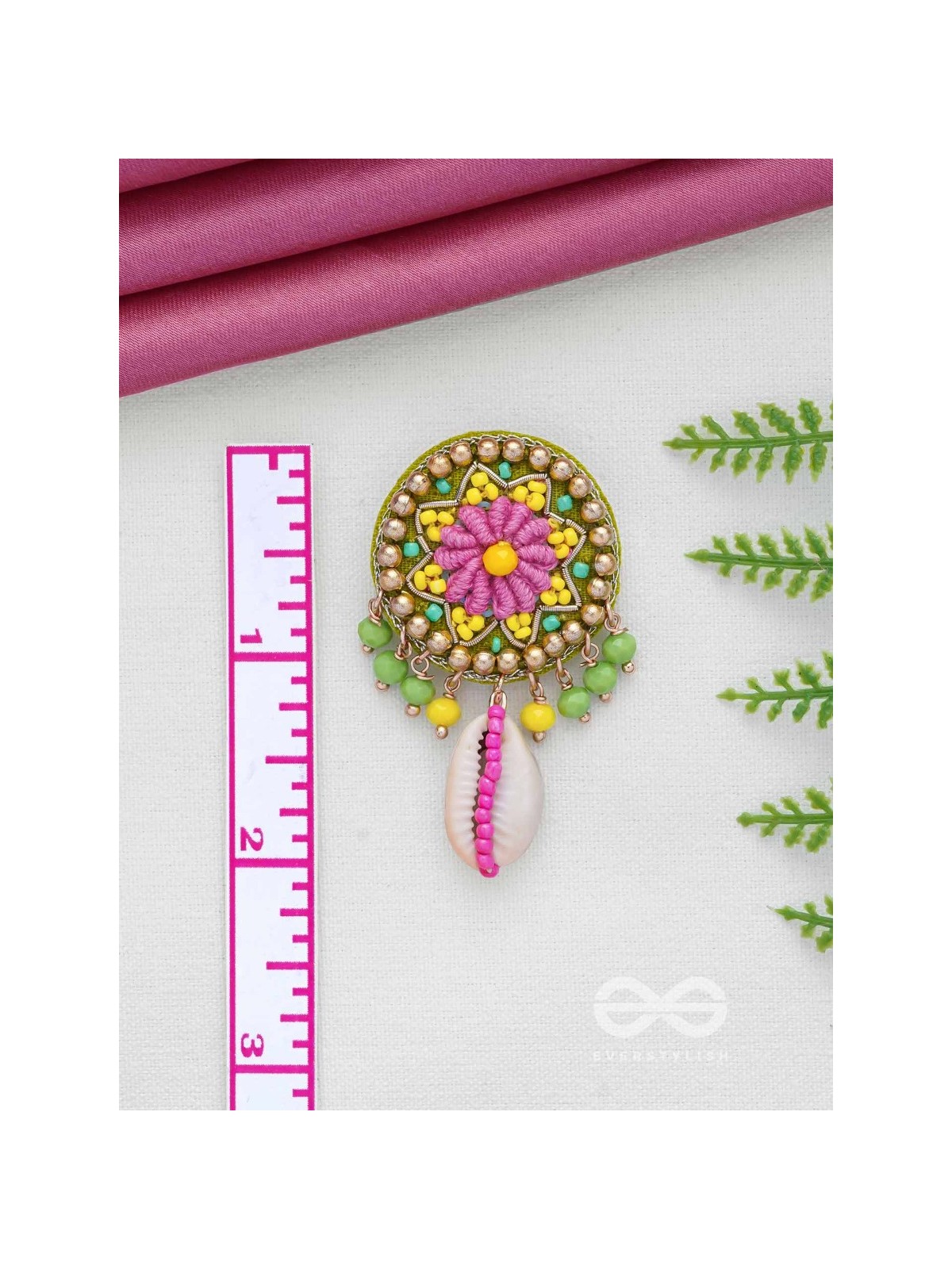 VAARIJA - THE  SEASHELL GALA - SHELL AND BEADS EMBROIDERED EARRINGS