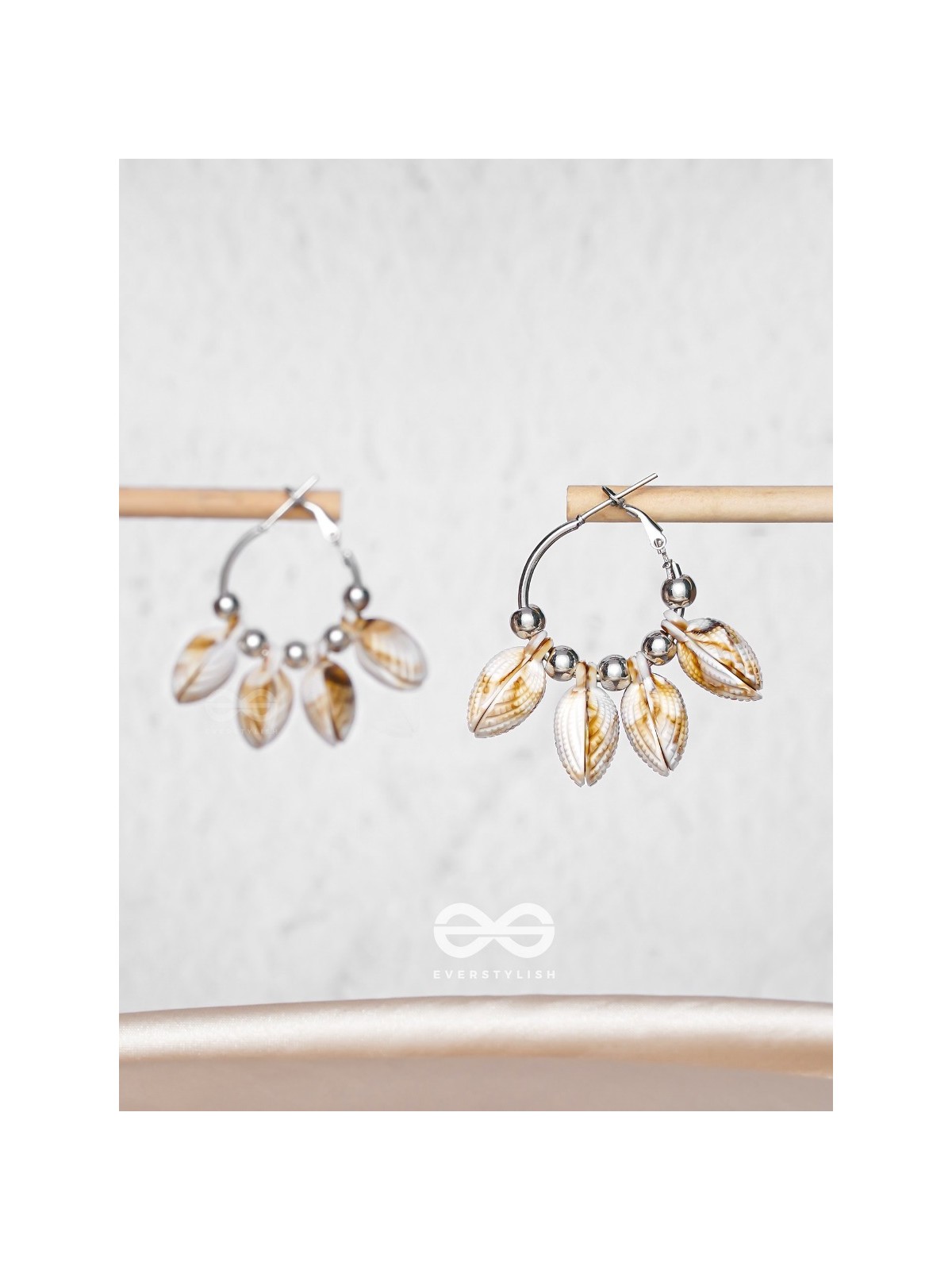 MERMAID'S SHELL MAGIC - SILVER HOOP EARRINGS