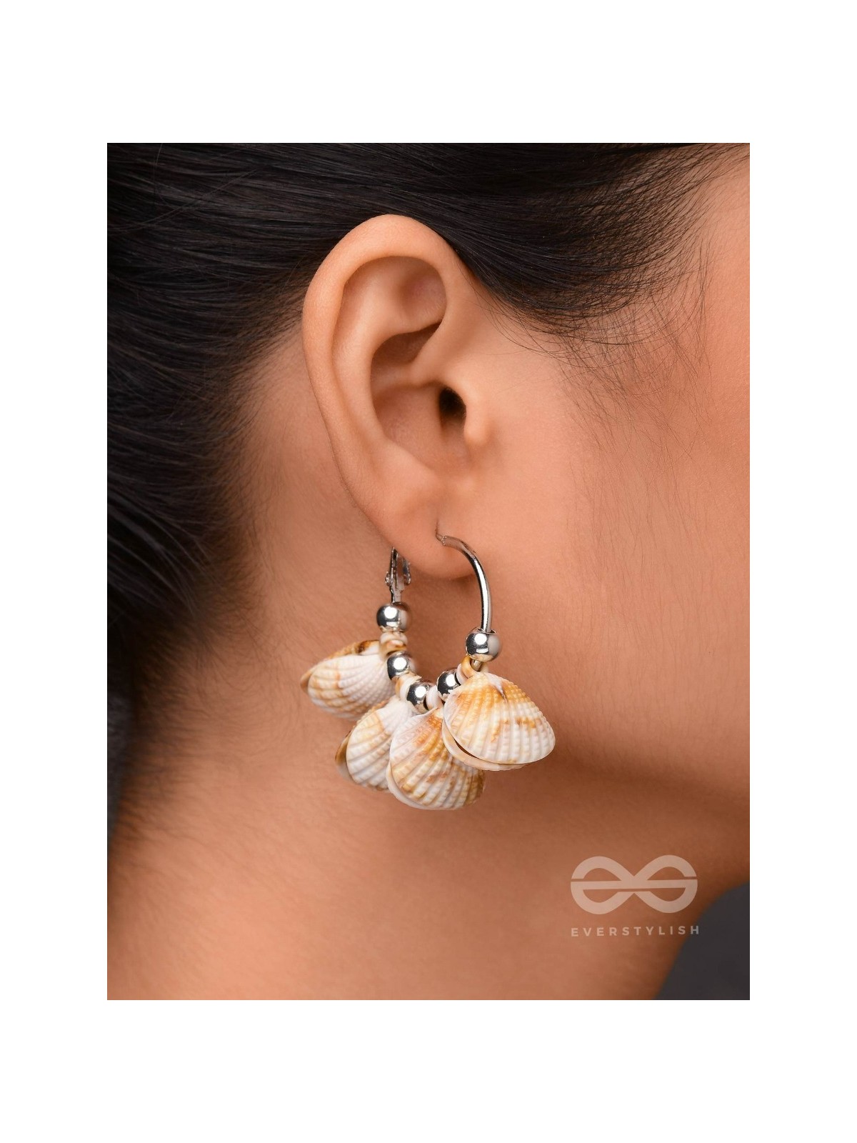 MERMAID'S SHELL MAGIC - SILVER HOOP EARRINGS