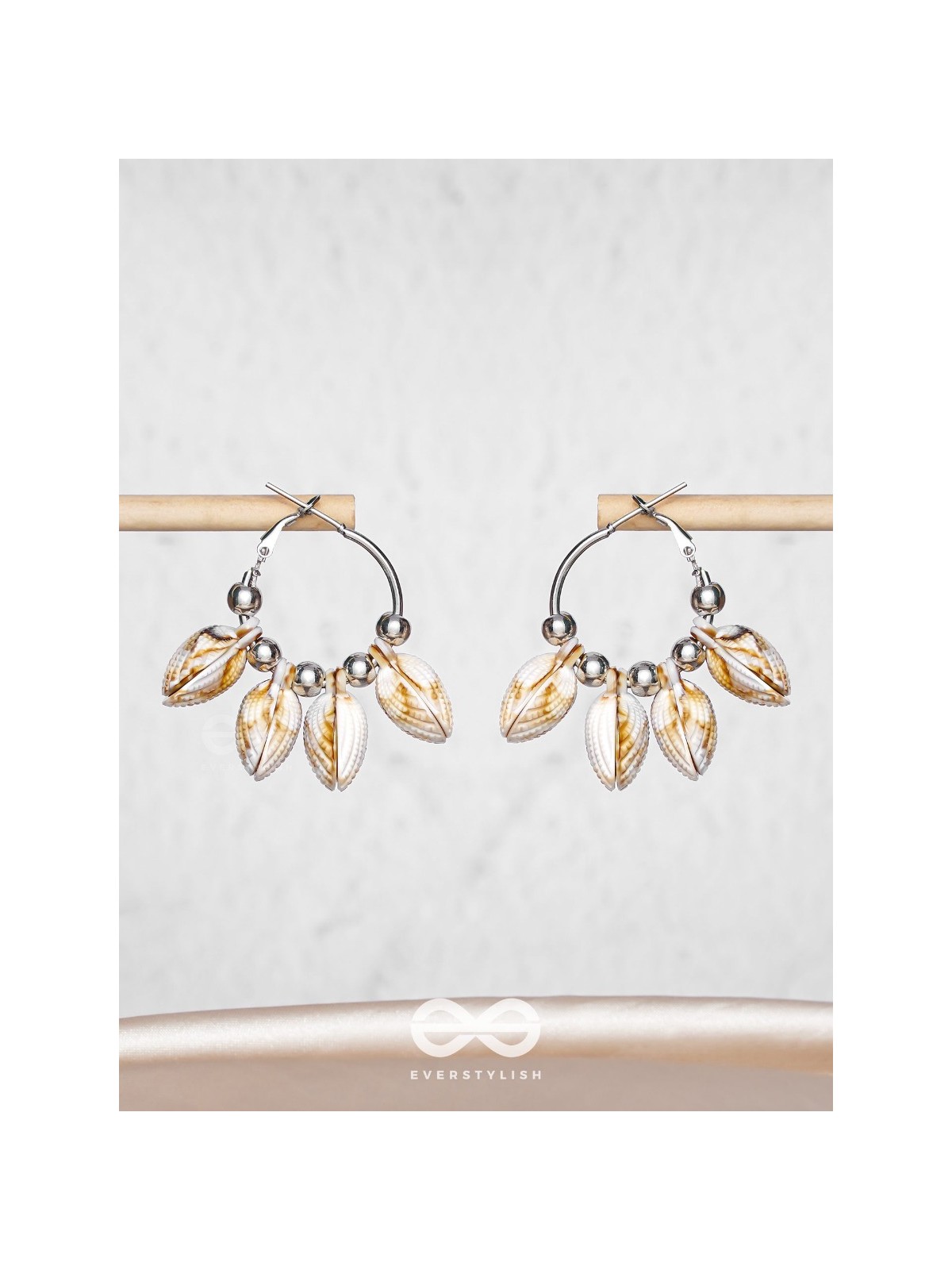 MERMAID'S SHELL MAGIC - SILVER HOOP EARRINGS