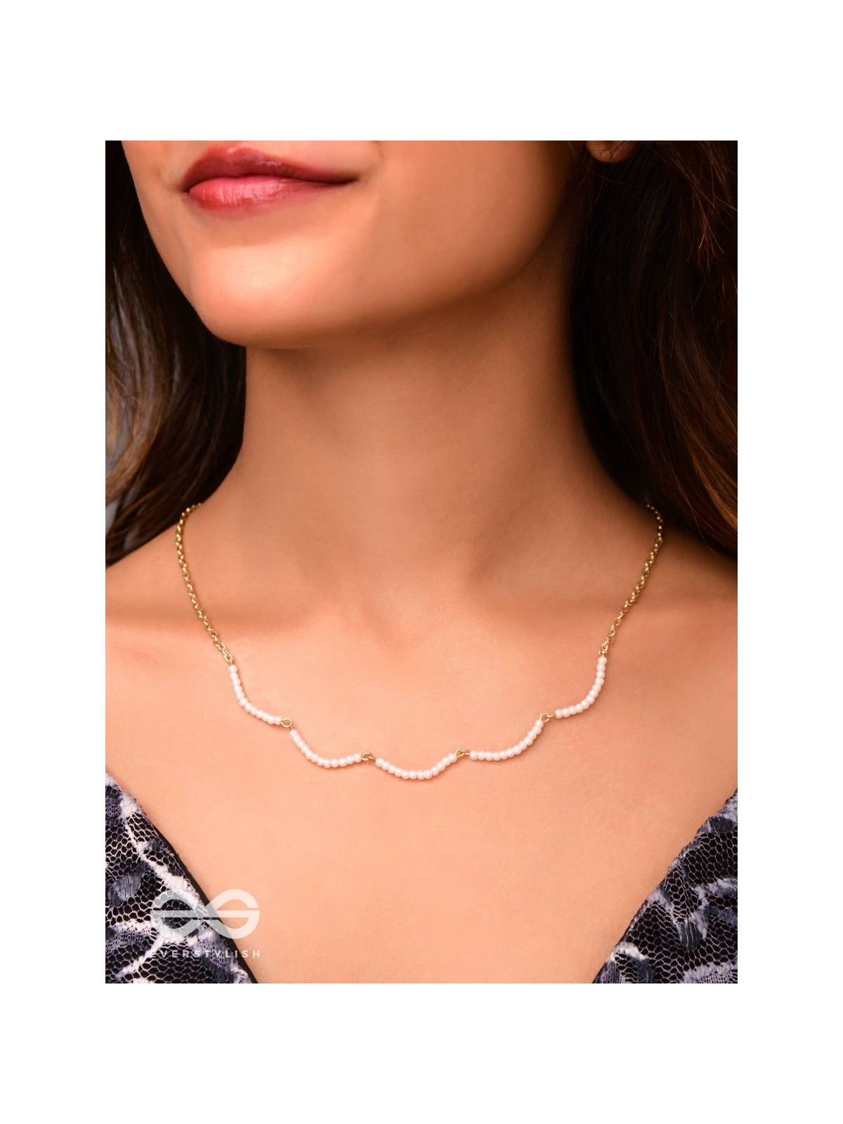 Pure Pearl Radiance - Casual Golden Neckpiece With Anti-Tarnish Coating 