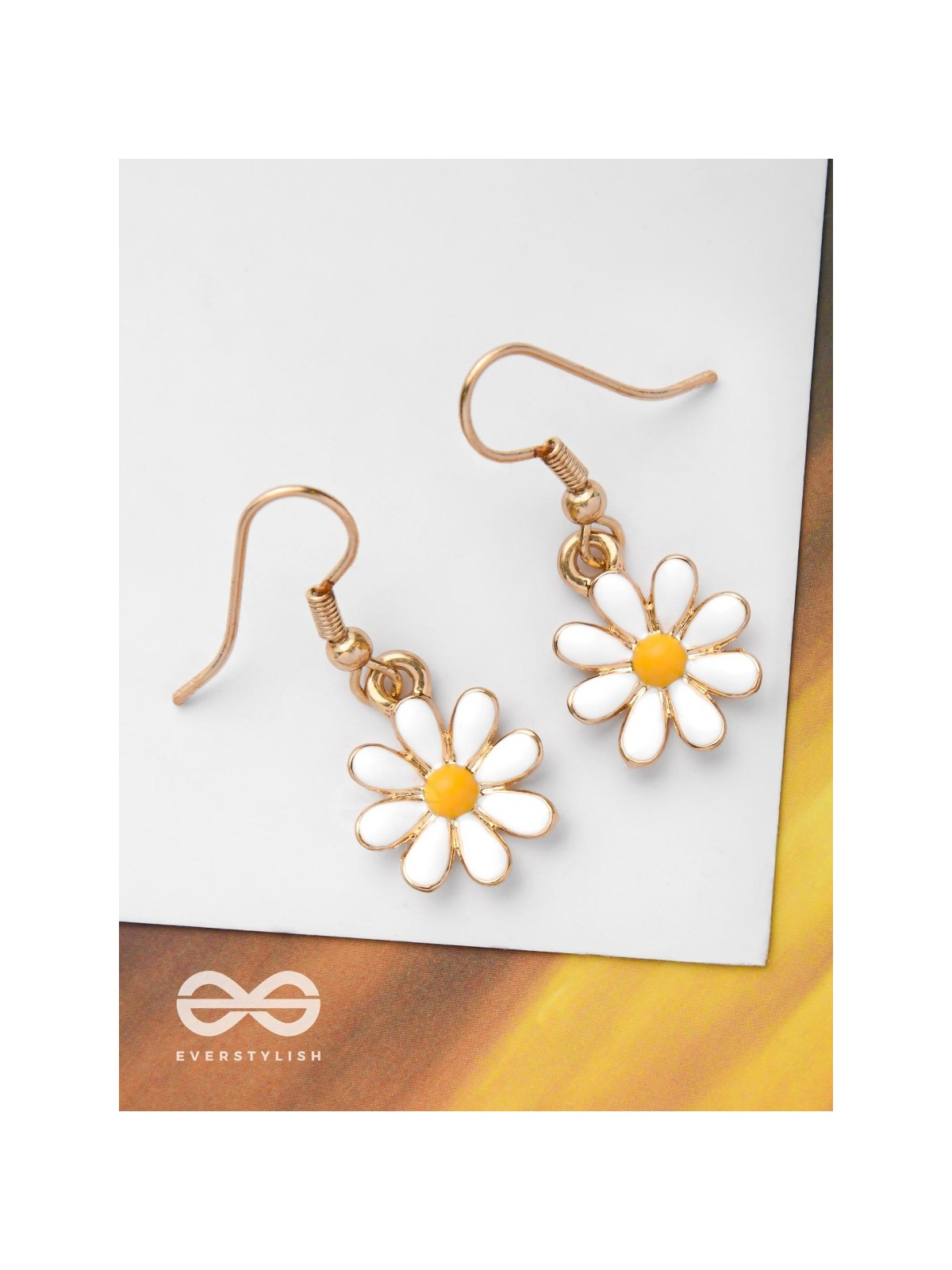 LITTLE DAISY DROPS - GOLDEN EMAMELLED EARRINGS
