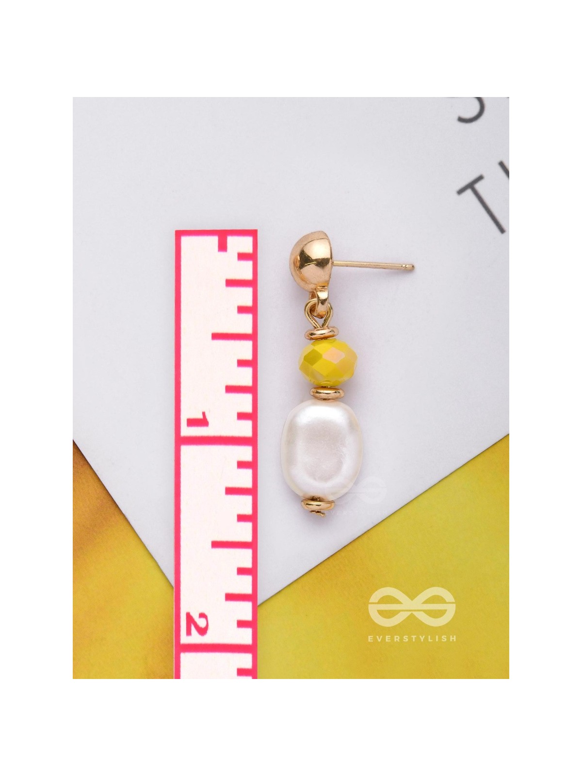 SUNSHINE DELIGHTS - GOLDEN EMBELLISHED EARRINGS