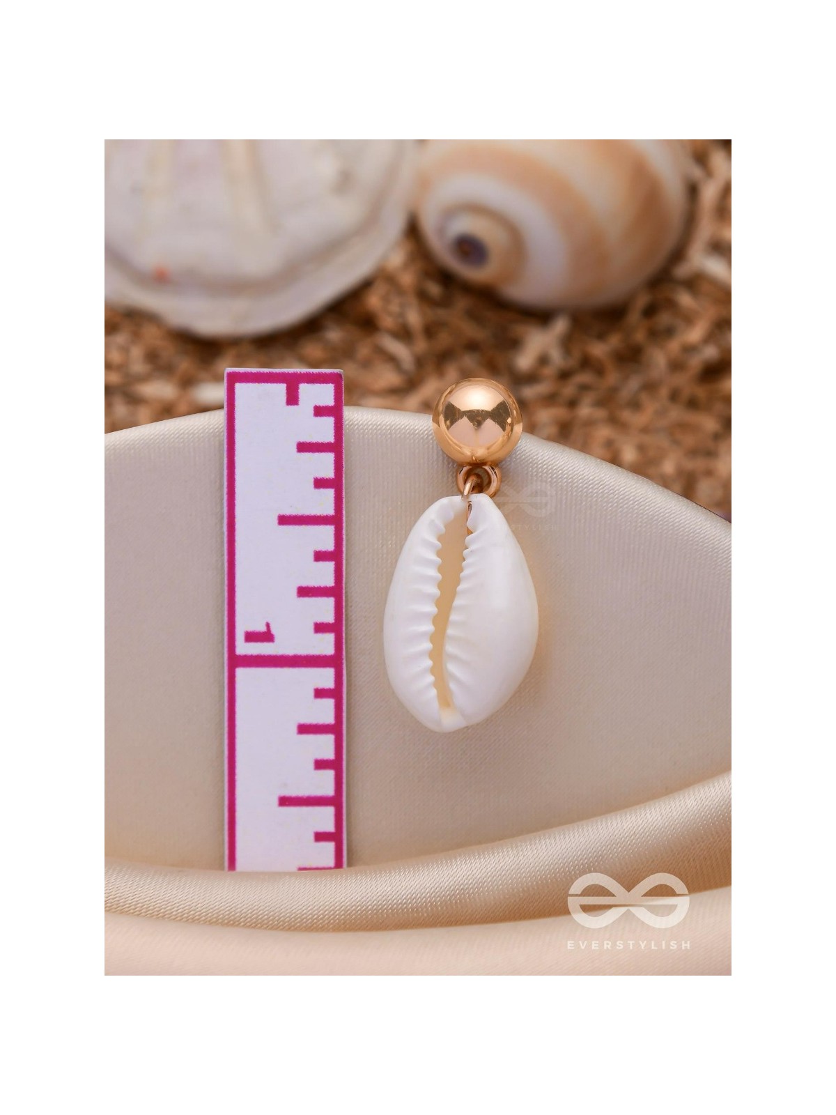 SHELL ME ABOUT IT - GOLDEN EMBELLISHED EARRINGS