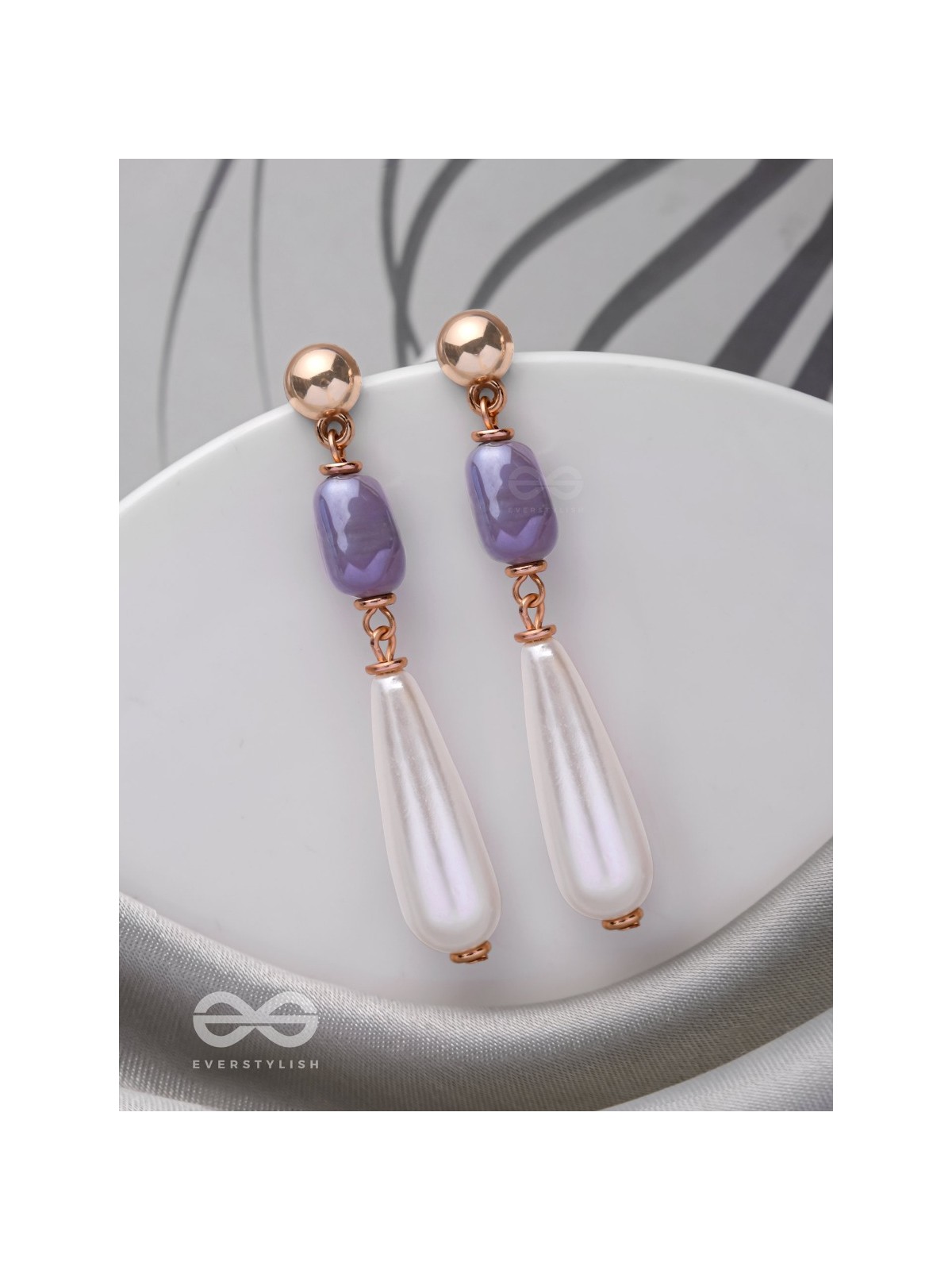 THE PEARL OF DUSK - GOLDEN EMBELLISHED EARRINGS