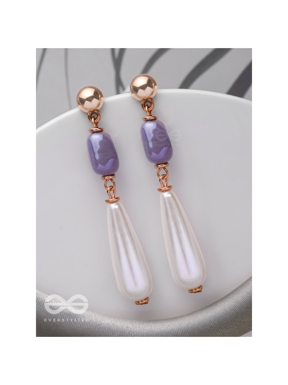 THE PEARL OF DUSK - GOLDEN EMBELLISHED EARRINGS