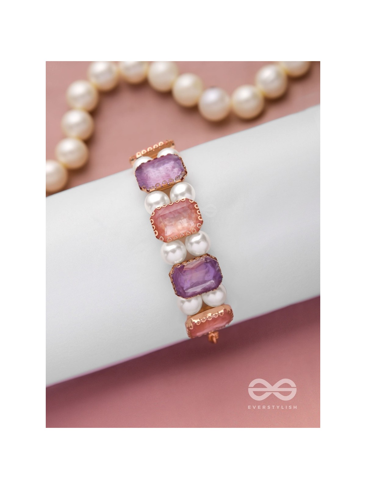 Paradise Haze - Golden Embellished Pearl Bracelet